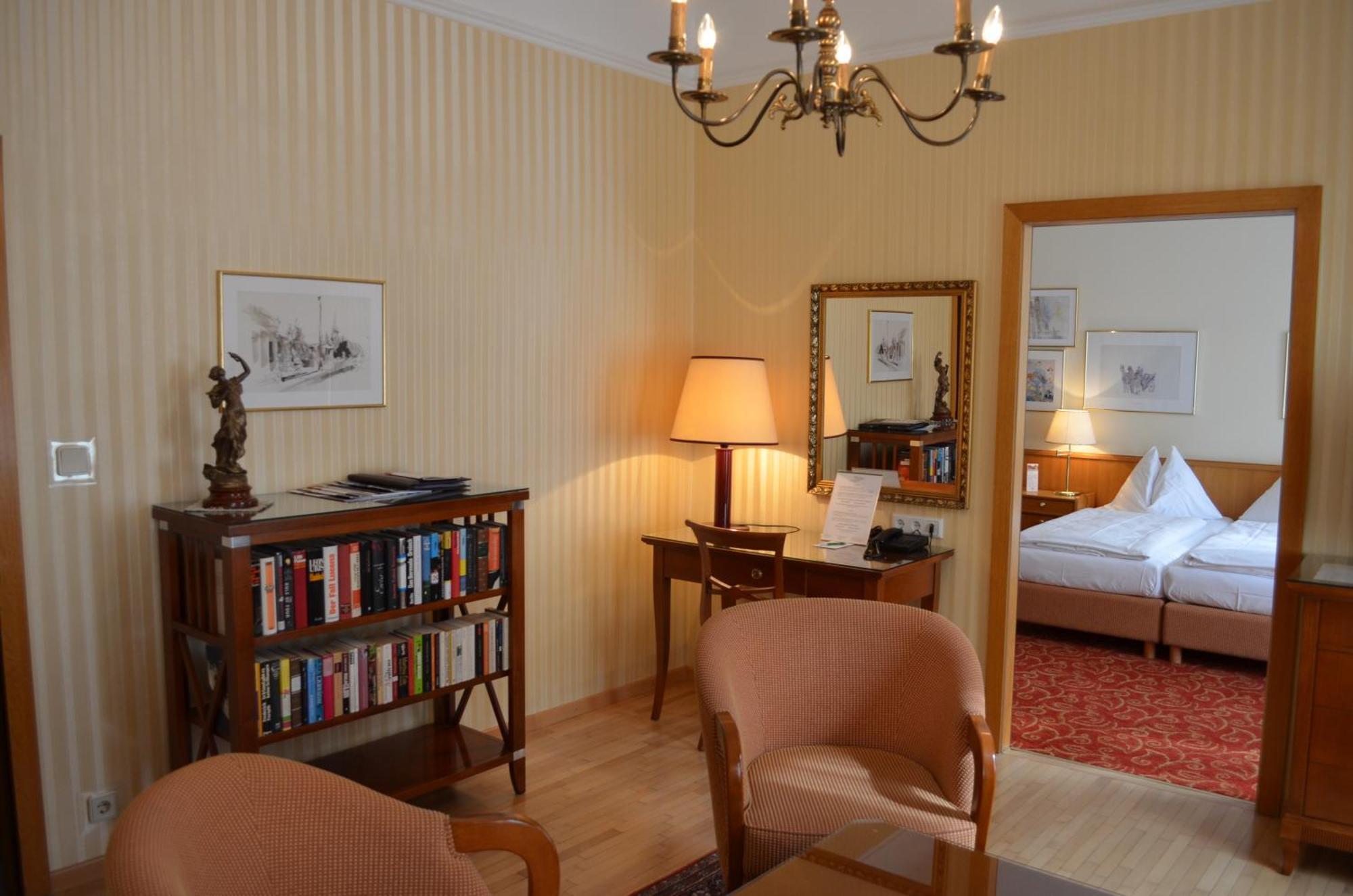 וינה Hotel Jaeger - Family Tradition Since 1911 מראה חיצוני תמונה