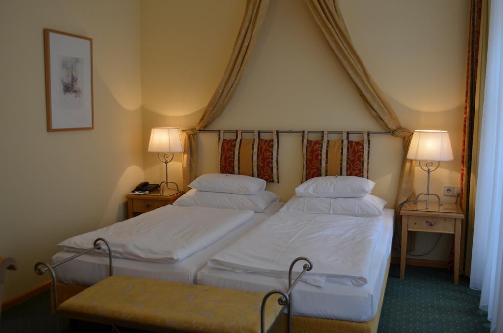 וינה Hotel Jaeger - Family Tradition Since 1911 מראה חיצוני תמונה